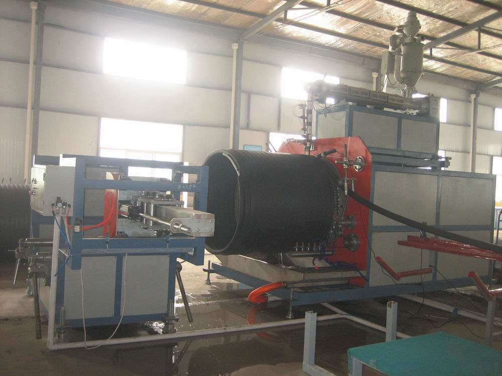 Maschinen zur Herstellung von HDPE-Wickelrohren
