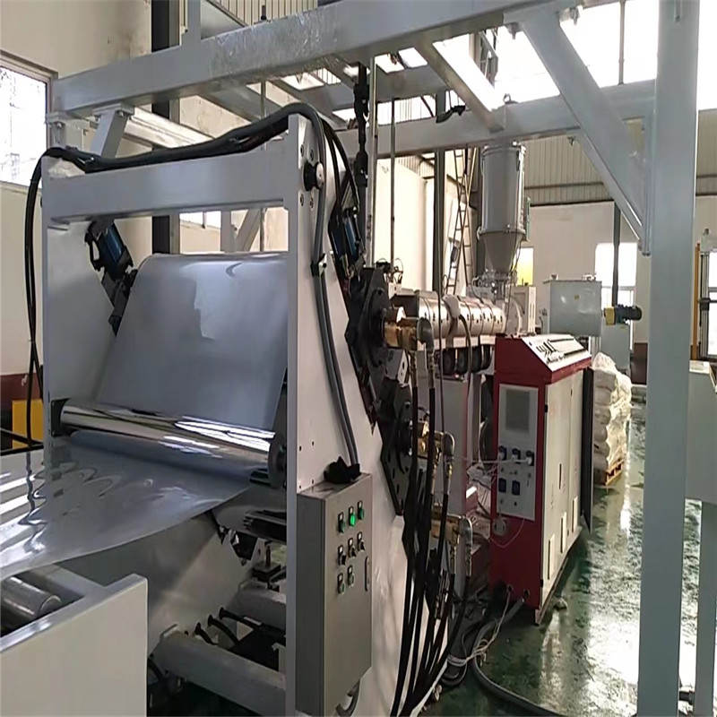 Maschine zur Extrusion von PE/PP/PVC-Kunststoffplatten/-Platten