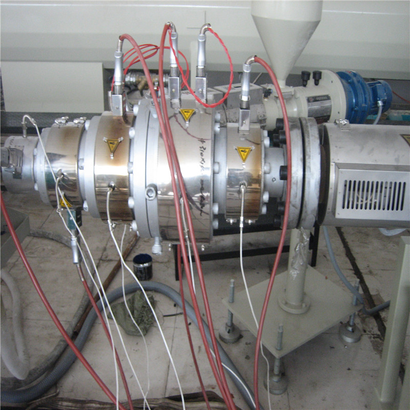 Extruderlinie für glasfaserverstärkte PPR-Rohre